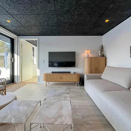Newly Renovated Summer House Near * Tisvildeleje